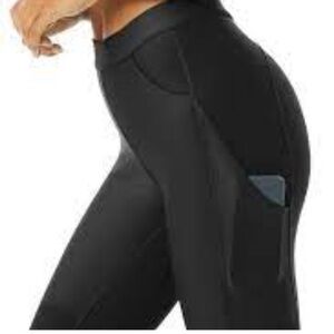 ALO Yoga Hight Waist 4 pocket Utility Leggings. NWT
